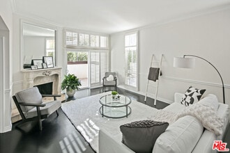 Building Photo - 1578 Palisades Dr
