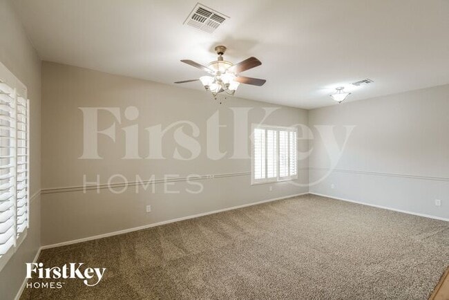 Building Photo - 14331 N 145th Dr