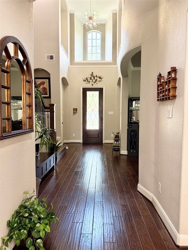 Building Photo - 166 Lindenberry Cir