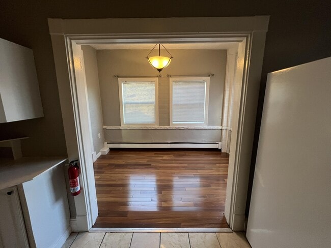 Building Photo - 401 Carothers Ave