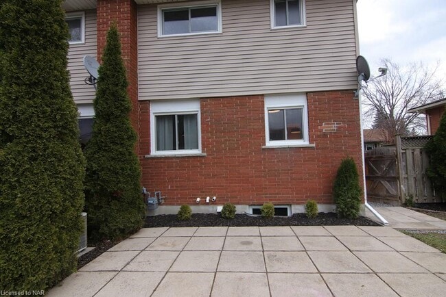 Building Photo - 20 B Valley Rd