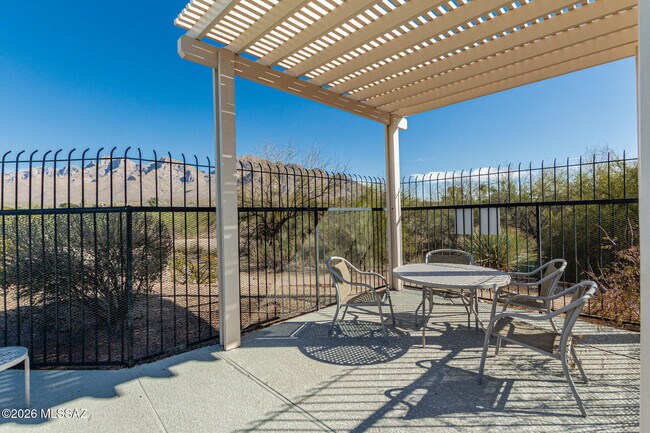 Building Photo - 10472 N Fair Mountain Dr