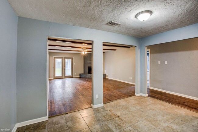 Building Photo - 3 br, 2 bath House - 24607 Green Moss Dr