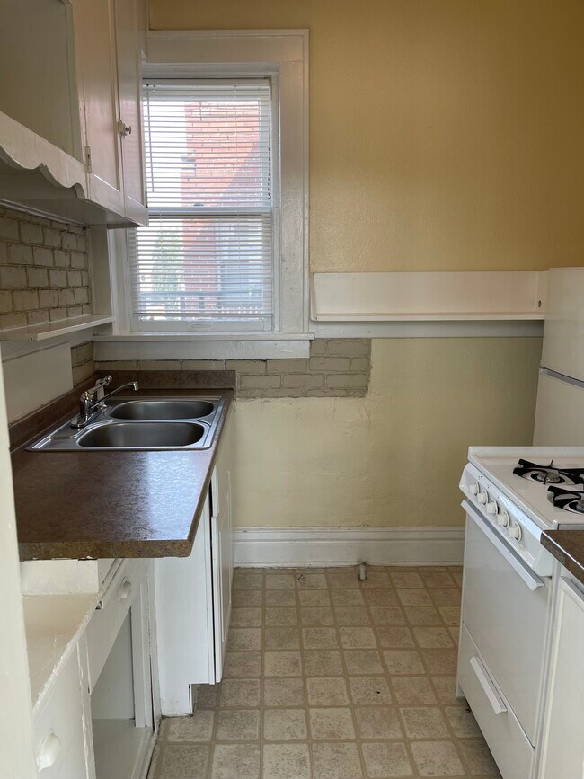 Foto del edificio - 1469 N Williams St