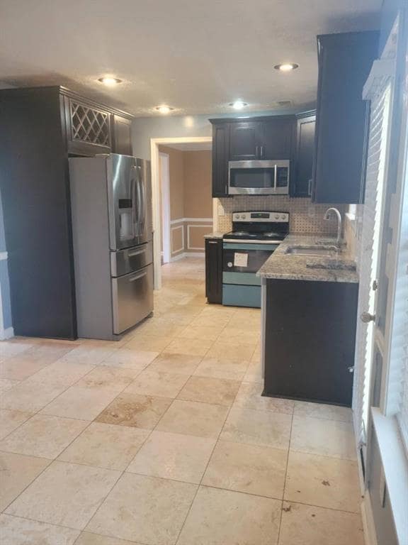 Building Photo - 2777 Green Estates Dr