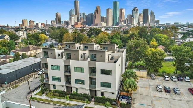 Photo - 1721 Hickory St Townhome