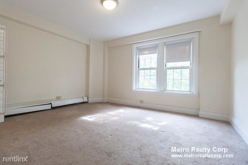 Primary Photo - 1418 Beacon St