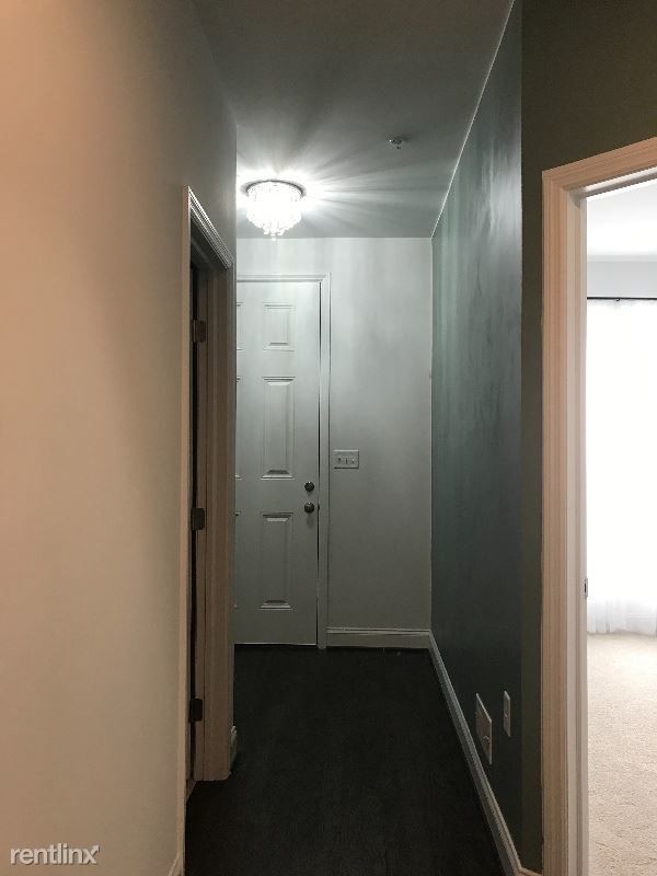 Building Photo - 3 br, 4 bath Townhome - 606 Mayer Pl.