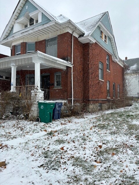 Primary Photo - 1224 Niagara St