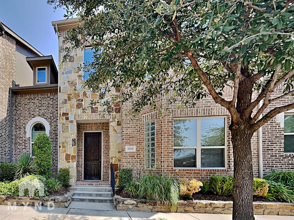 Foto principal - 4144 Riverside Dr
