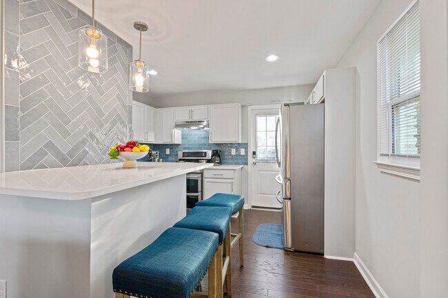 Foto del edificio - 114 Dahlia Ave NW