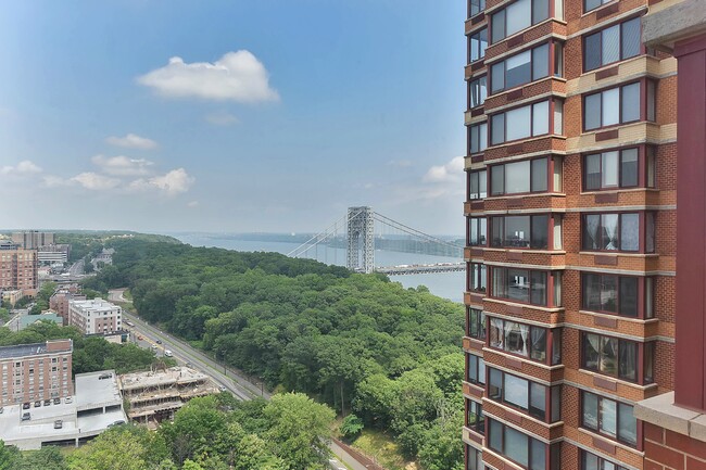 Foto del edificio - 100 Old Palisade Rd
