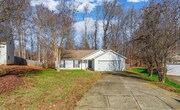 Foto principal - 8508 Farnsworth Ln