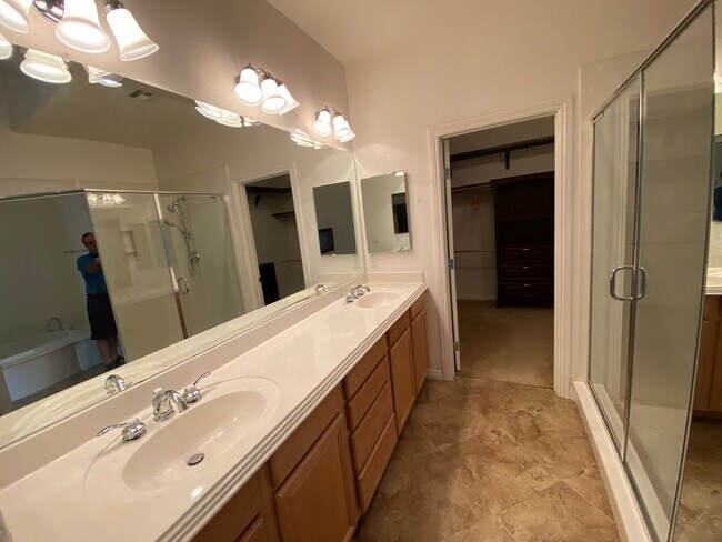 Building Photo - 9236 Dalmahoy Pl