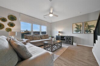 Building Photo - 3306 Forest Dr