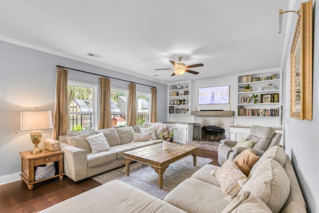 Foto del edificio - Spacious 4 Bedroom Home in Auburn