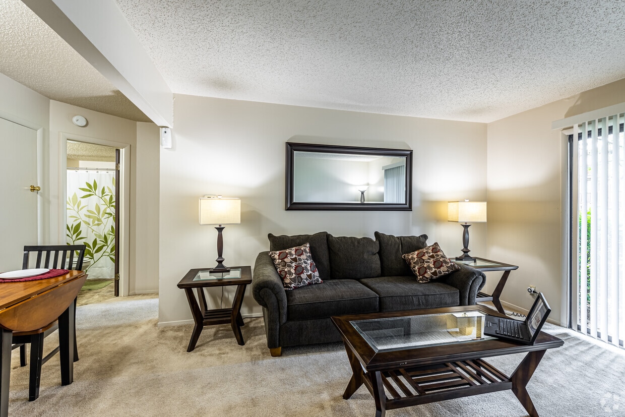 Old Monterey Apartments 3108 S Jefferson Ave Springfield, MO