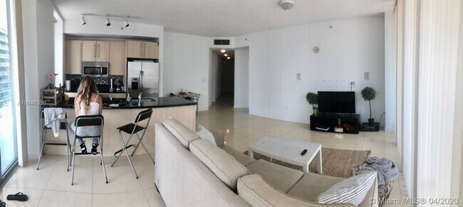 Foto del edificio - 1111 SW 1st Ave