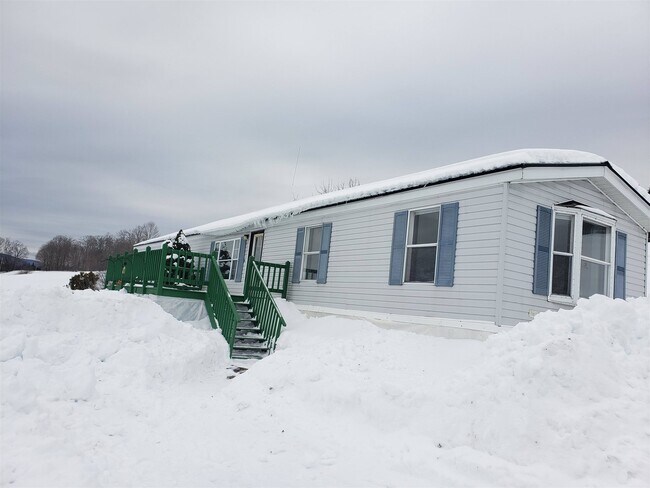 Foto del edificio - 535 Basil Hill Rd