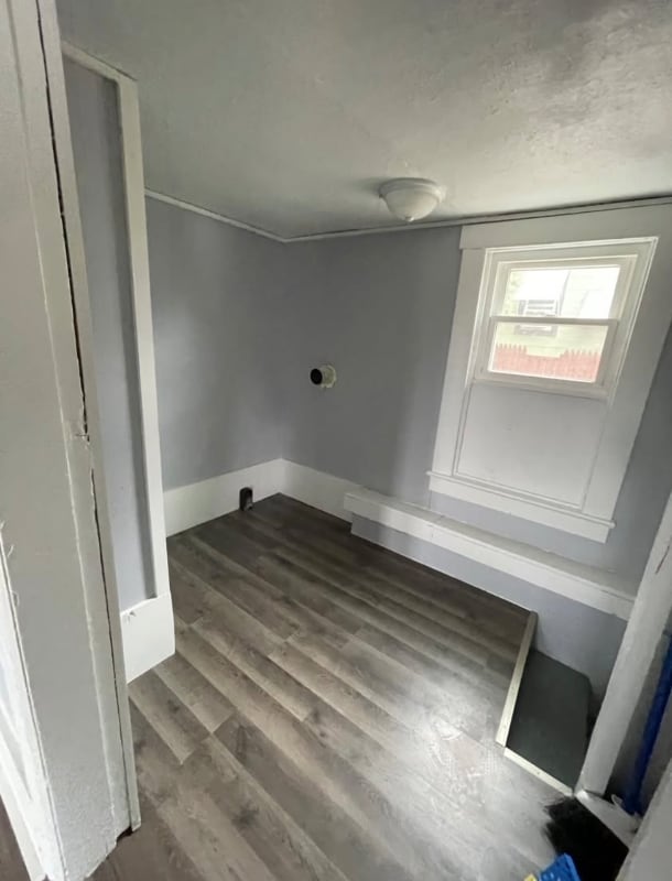 Building Photo - 127 Ash Ave