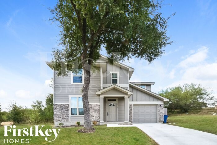 Foto principal - 6518 Woodstock Dr