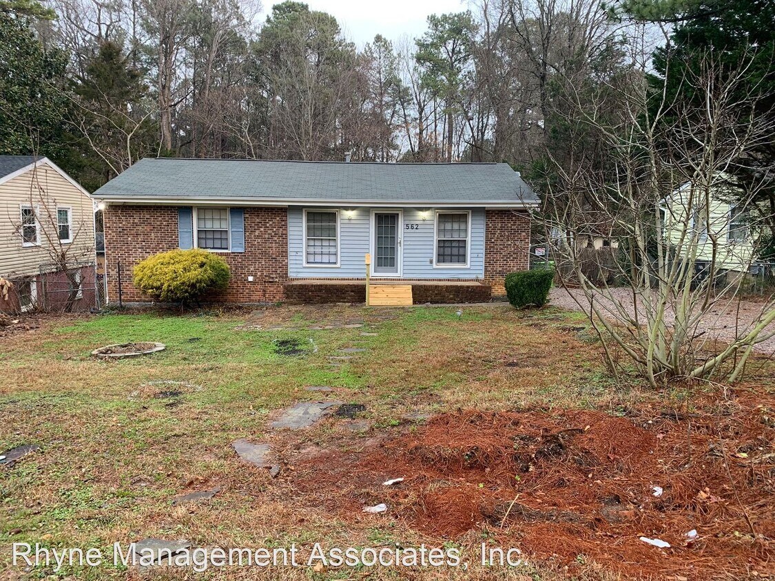 Foto principal - 3 br, 1.5 bath House - 562 Granite Street
