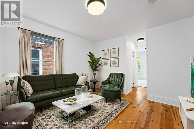 Photo du bâtiment - 261-261 Ossington Ave