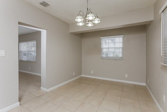 Foto del edificio - 6020 NE 3rd Terrace