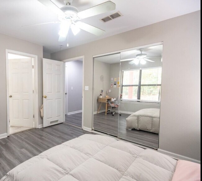 Foto del edificio - 741 White Dr