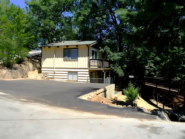 Foto del edificio - Running Springs Cabin Oasis