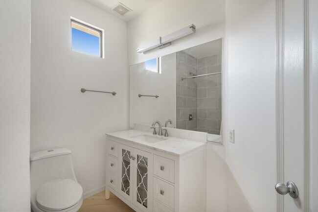 Foto del edificio - 6900 E Princess Dr