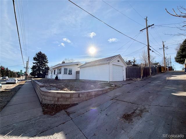 Building Photo - 320 E Harvard Ave