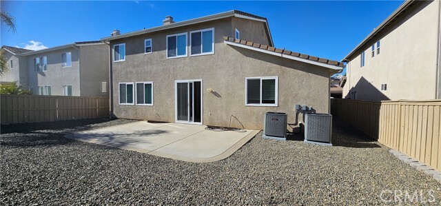 Foto del edificio - 23871 Cloverleaf Way