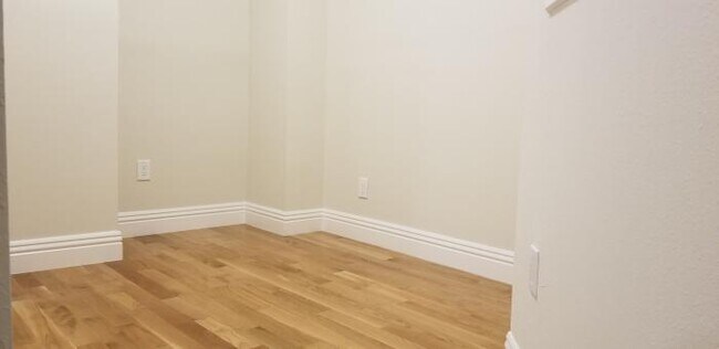 Building Photo - 3 bedroom in SAN FRANCISCO CA 94109
