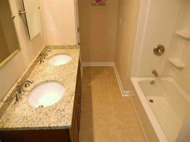 Foto del edificio - 4464 N 105th St