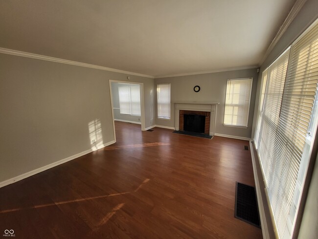 Building Photo - 6191 Crittenden Ave