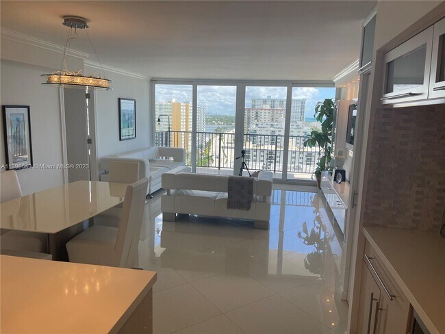 Foto del edificio - 2101 S Ocean Dr