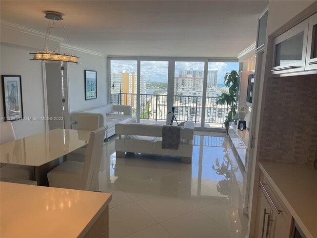 Building Photo - 2101 S Ocean Dr