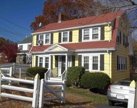 Building Photo - 14 Elm St