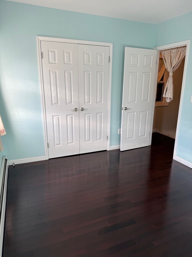 Foto del edificio - 66-32-32 Booth St