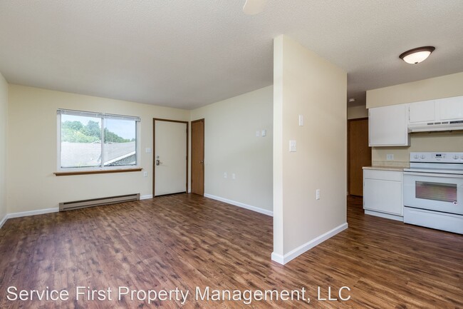 Building Photo - 8 Wallingford Dr