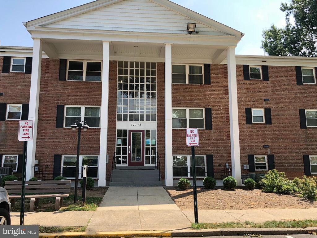 Foto principal - 120 Washington St NE