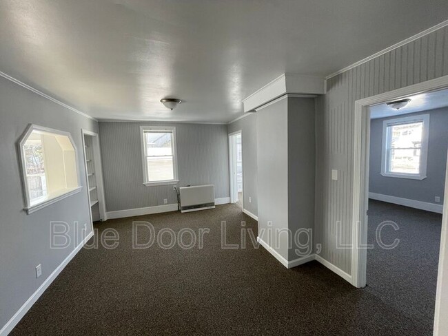 Building Photo - 139 Pearl St