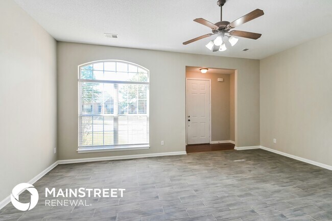 Foto del edificio - 10092 Mill Hill Ave