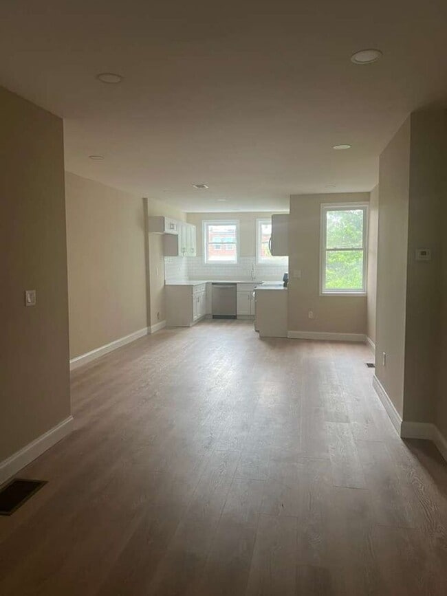 Foto del edificio - Spacious 3-Bedroom, 2-Bath Home with Modern Comforts