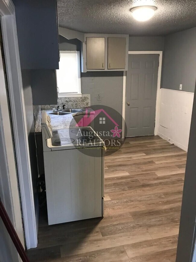 Foto del edificio - Affordable 2 Bedroom Home!