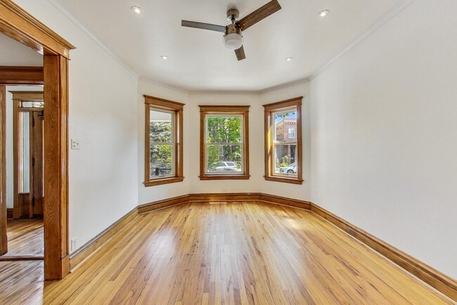 Building Photo - 2254 N Springfield Ave
