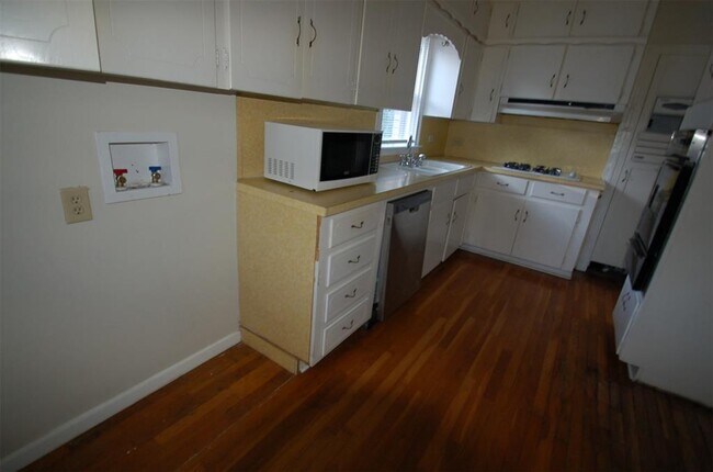 Building Photo - 4201 Birchman Ave