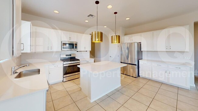 Building Photo - 6597 E Via Arroyo Azul