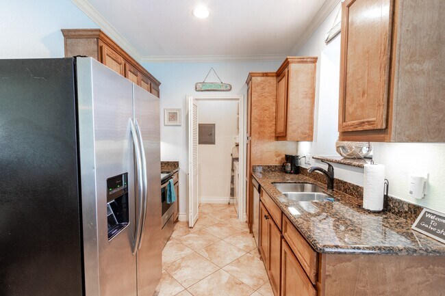 Foto del edificio - 7000 Seawall Blvd